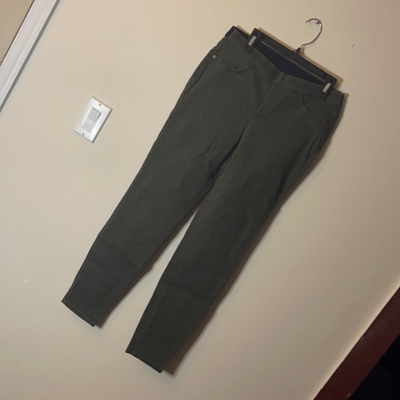 Olive green pants - Picture 1 of 4